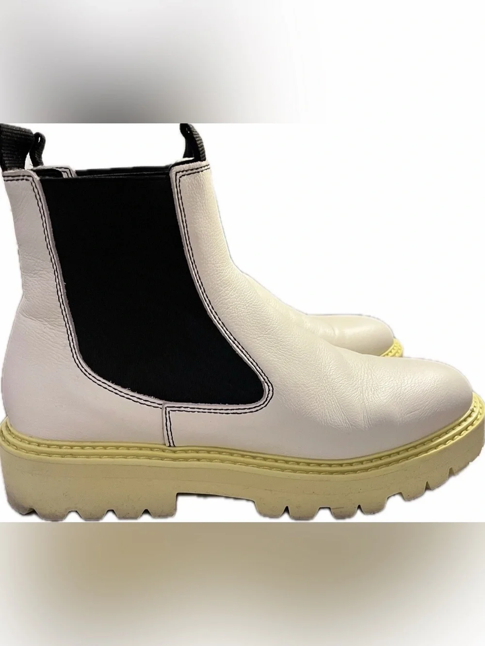 Dolce Vita Moana H2O Chelsea Rain Boot yellow and white size 10